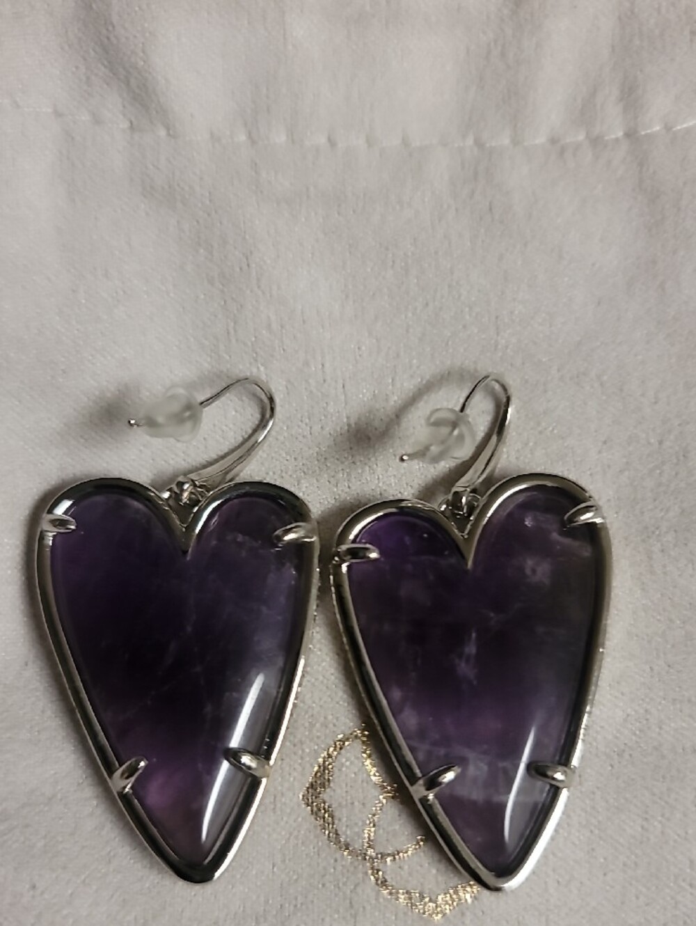 Kendra Scott Ansley Amethyst Heart Drop Earrings in Deep Purple - Picture 4 of 5